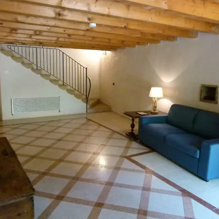 Cisano Cottege Apartment